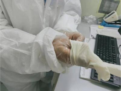 講述丨瀘州社區衛生服務中心醫生的一天 3層手套，150級樓梯，12350步，衛生用品與醫療用品的日常